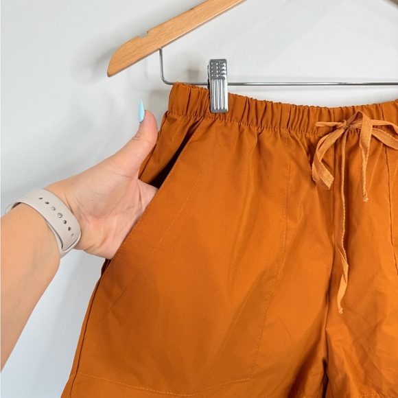 Orange High-Rise Elastic Waist Women’s Shorts with Pockets (M) - Picture 2 of 5